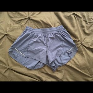 Lululemon Hotty Hot (4inch) short